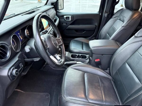 Jeep Wrangler Sahara 3.6 V6