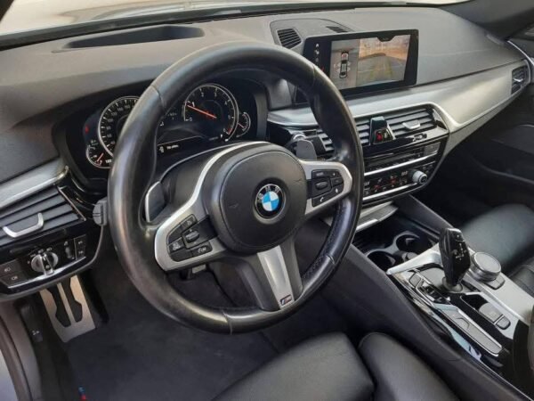 BMW 520d xD Limo/3xM-Sport