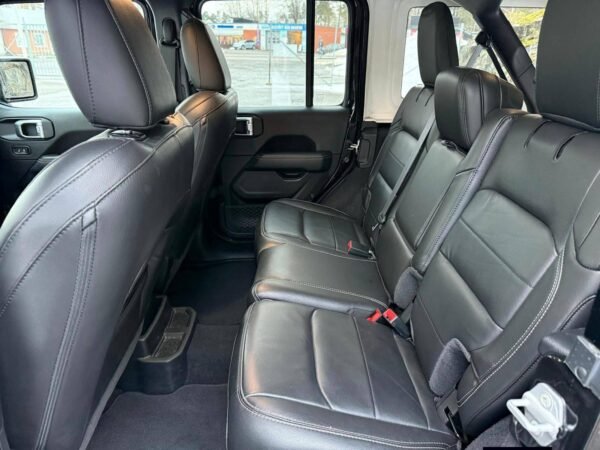 Jeep Wrangler Sahara 3.6 V6