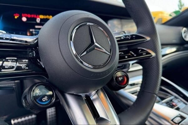 Mercedes-BENZ AMG GT 4 43 4Matic+ Speedshift TCT neu GESTALTET