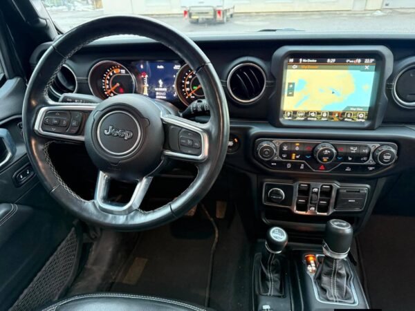 Jeep Wrangler Sahara 3.6 V6