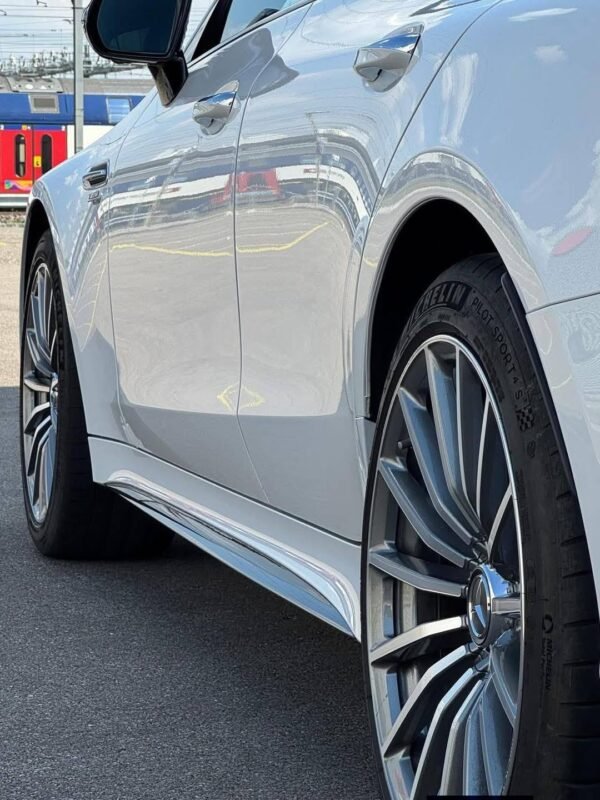 Mercedes-BENZ AMG GT 4 43 4Matic+ Speedshift TCT neu GESTALTET