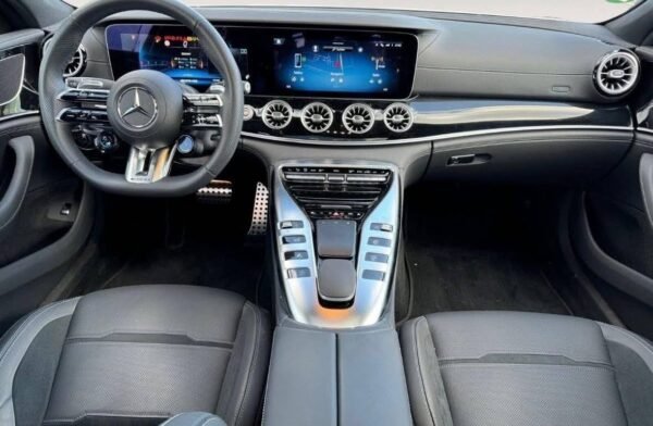 Mercedes-BENZ AMG GT 4 43 4Matic+ Speedshift TCT neu GESTALTET